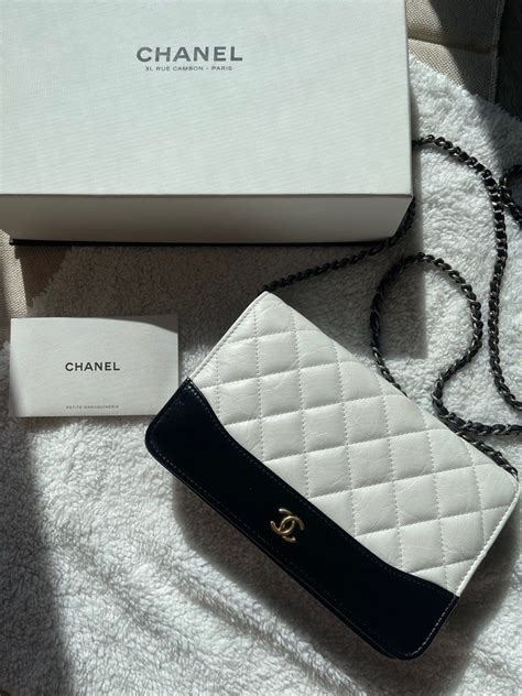 chanel wallet on chain what fits|Chanel wallet on chain gabrielle.